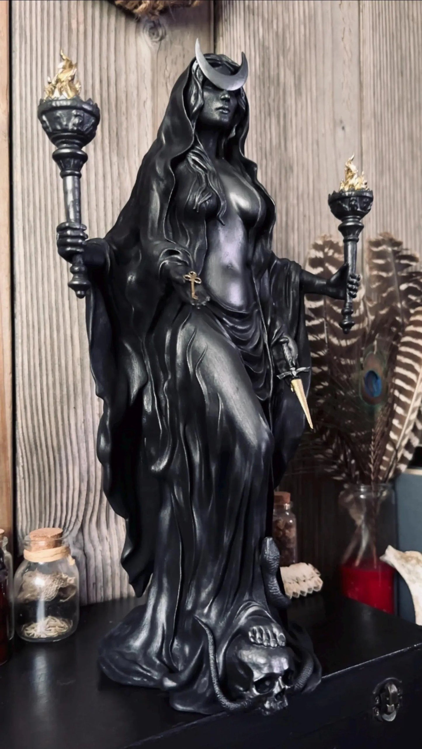 🔥Last Day 70% OFF🔮Hekate Niktipolos, The Witch of The Night🧙♀️