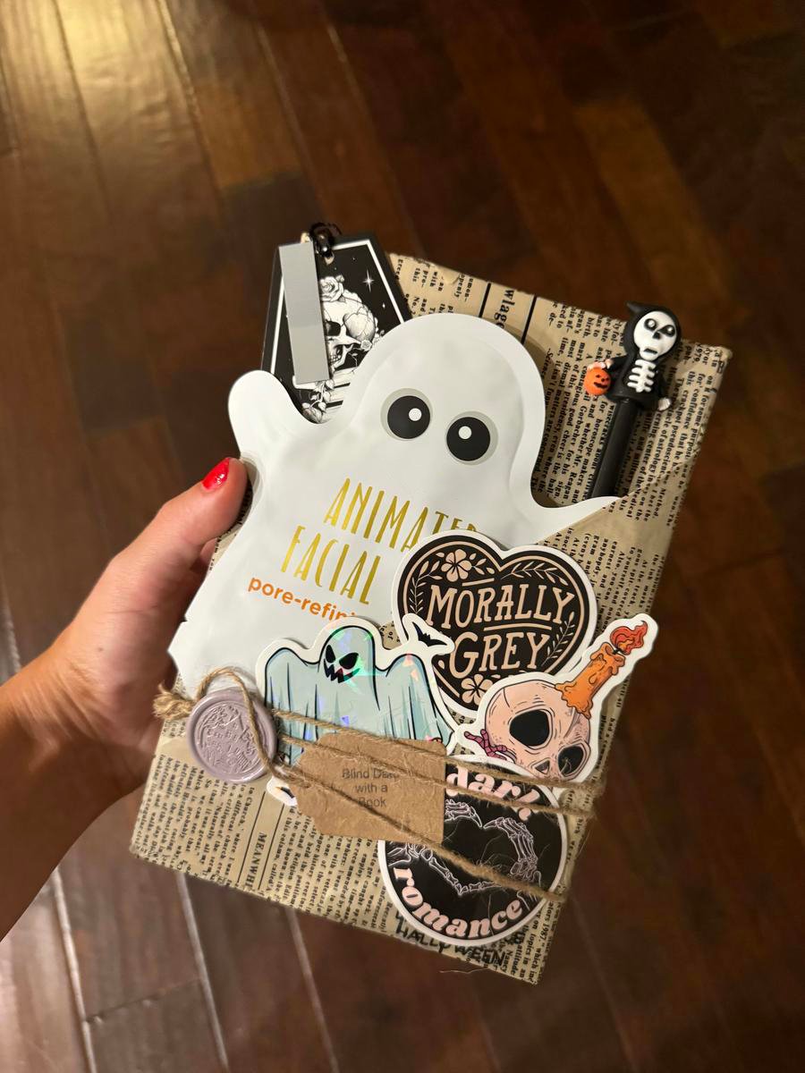 🔥LAST DAY 50% OFF - 📚🎃Halloween Blind Date with a Book (🎁Bookish Gifts)
