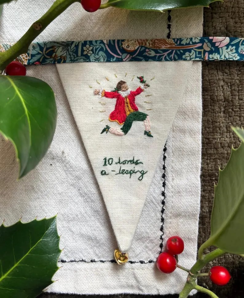 🎄🚩 12 Days of Christmas Hand - Embroidered Bunting: Craft Your Festive Tradition