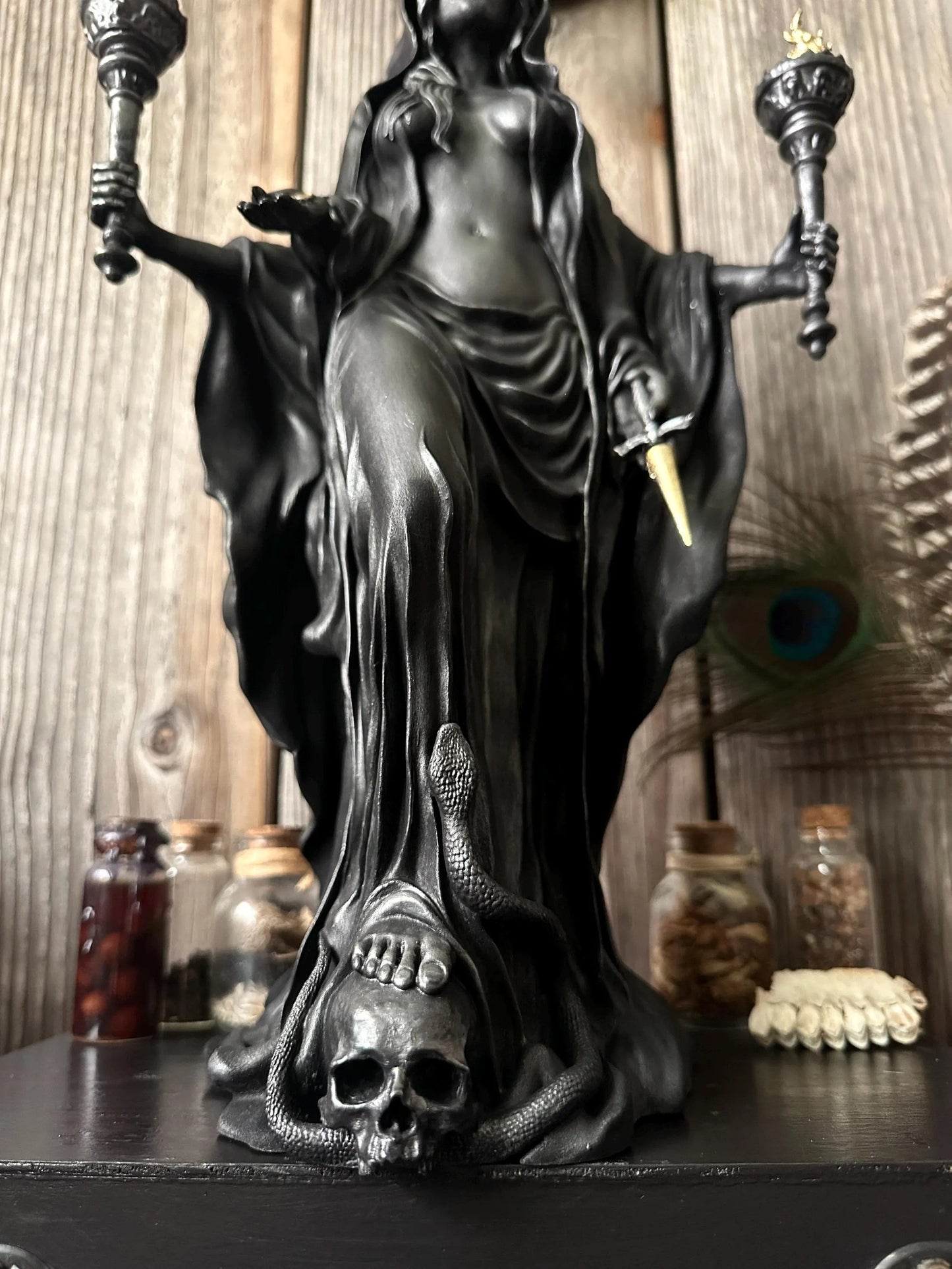 🔥Last Day 70% OFF🔮Hekate Niktipolos, The Witch of The Night🧙♀️