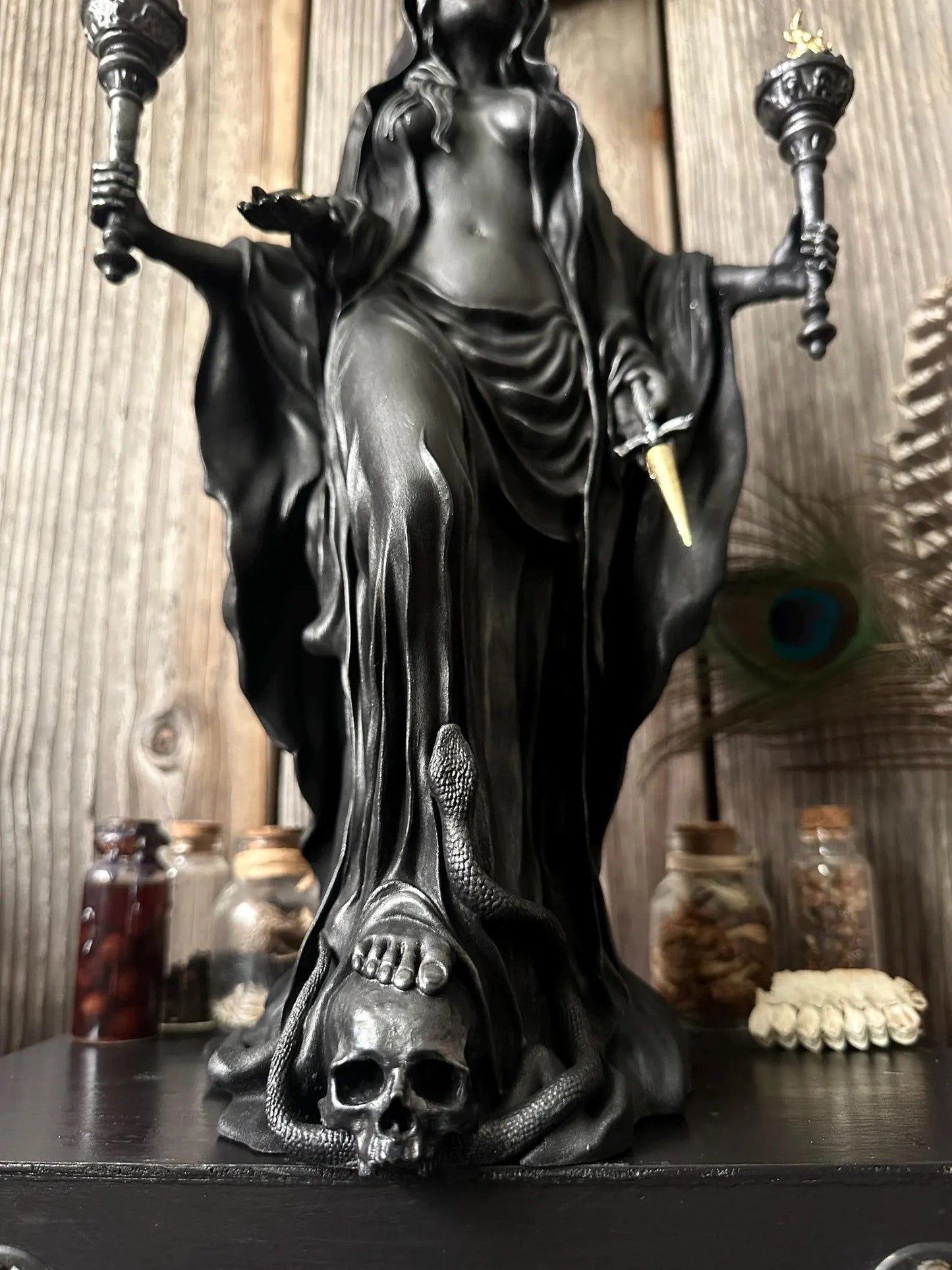 🔥Last Day 70% OFF🔮Hekate Niktipolos, The Witch of The Night🧙♀️
