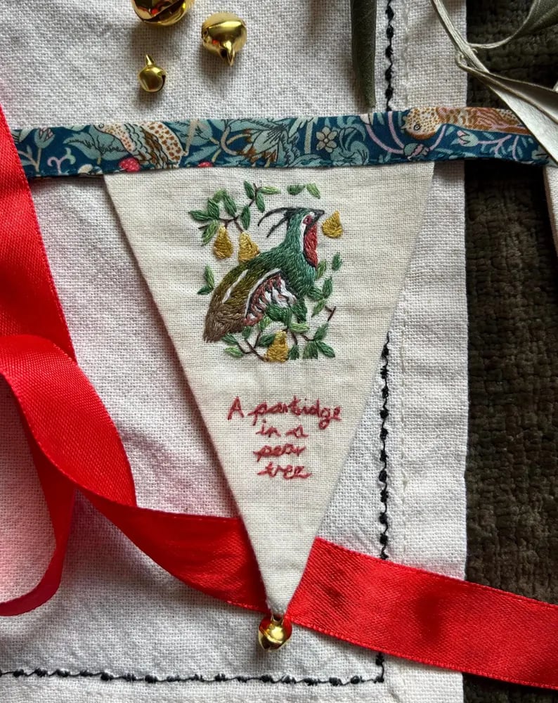 🎄🚩 12 Days of Christmas Hand - Embroidered Bunting: Craft Your Festive Tradition